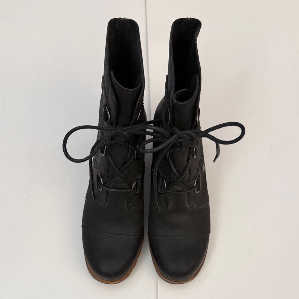 SOREL JOAN OF ARC BLACK LACE UP BOOTS - Picture 4 of 8